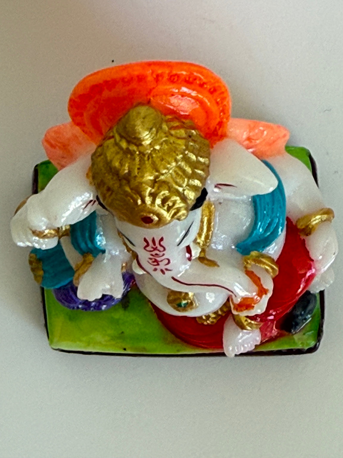 Royal Ganesh Idol with Lotus Halo – Hand-Painted 4 Inch