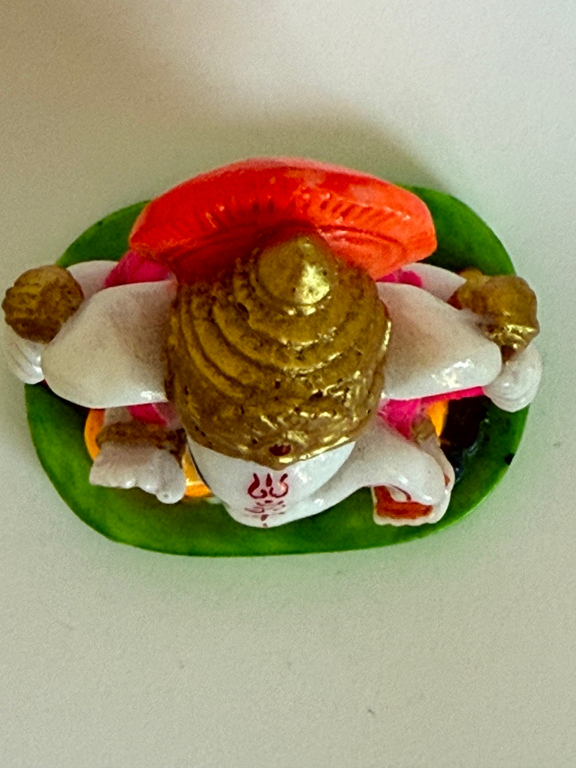 Blessing Ganesh Idol with Gold Crown & Pink Shawl – 3.5 Inch
