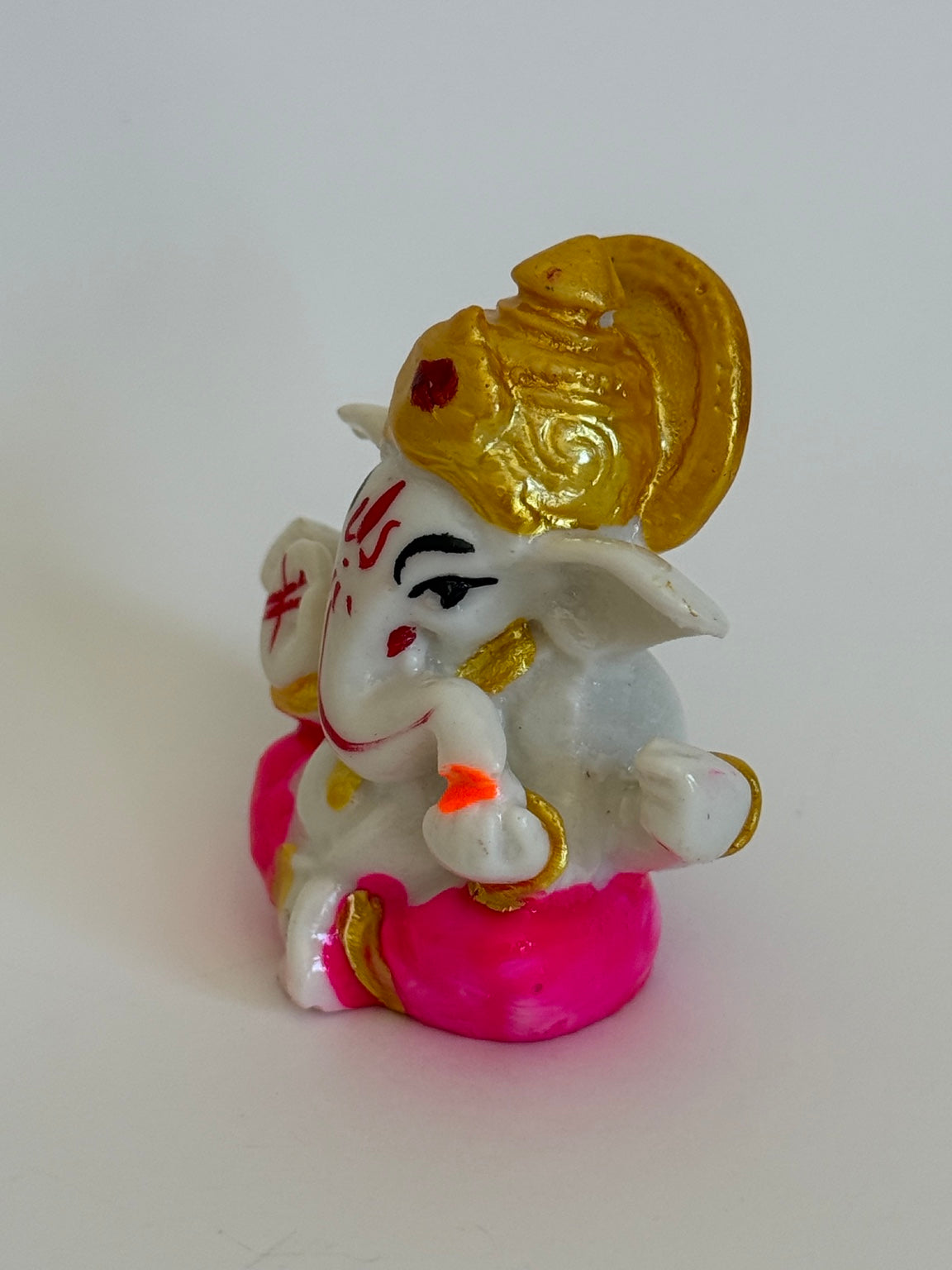 Mini Lord Ganesha Idol – White & Gold Ganpati Murti (2.5")