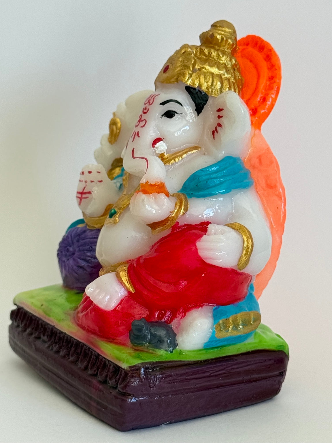 Royal Ganesh Idol with Lotus Halo – Hand-Painted 4 Inch