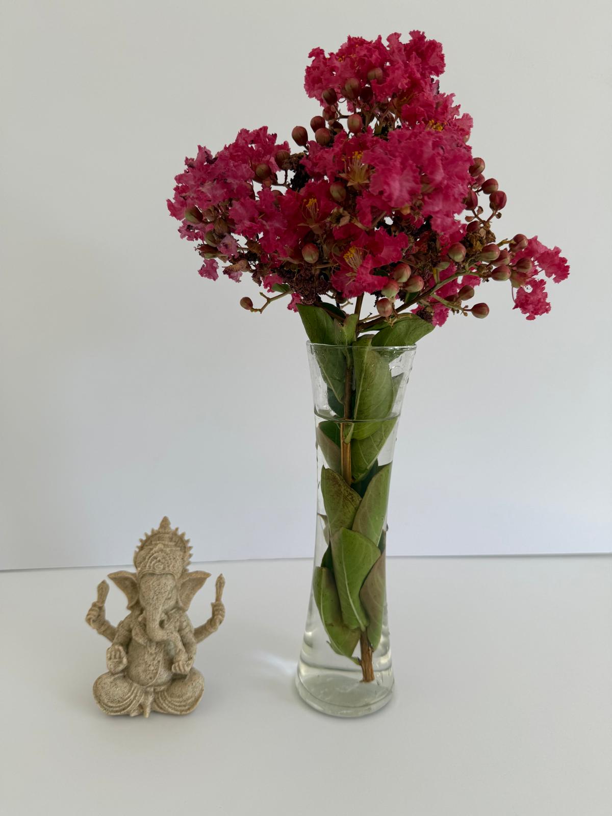 🛕 Graceful Ganesha Idol – Invite Auspicious Blessings Into Your Home
